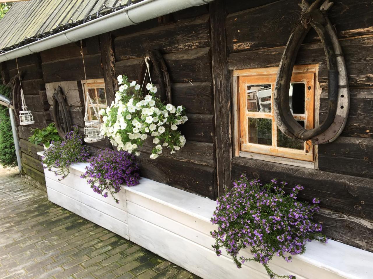 Stajnia Bialy Borek Biskupice  Exterior photo